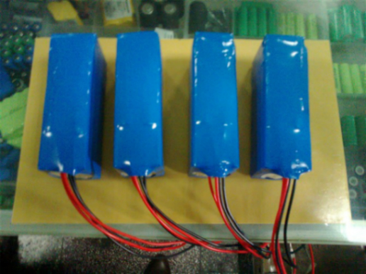 锂聚合物电池组 14.4v 4200毫安