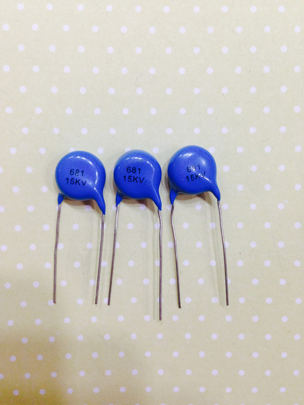 高压瓷片 15KV   681