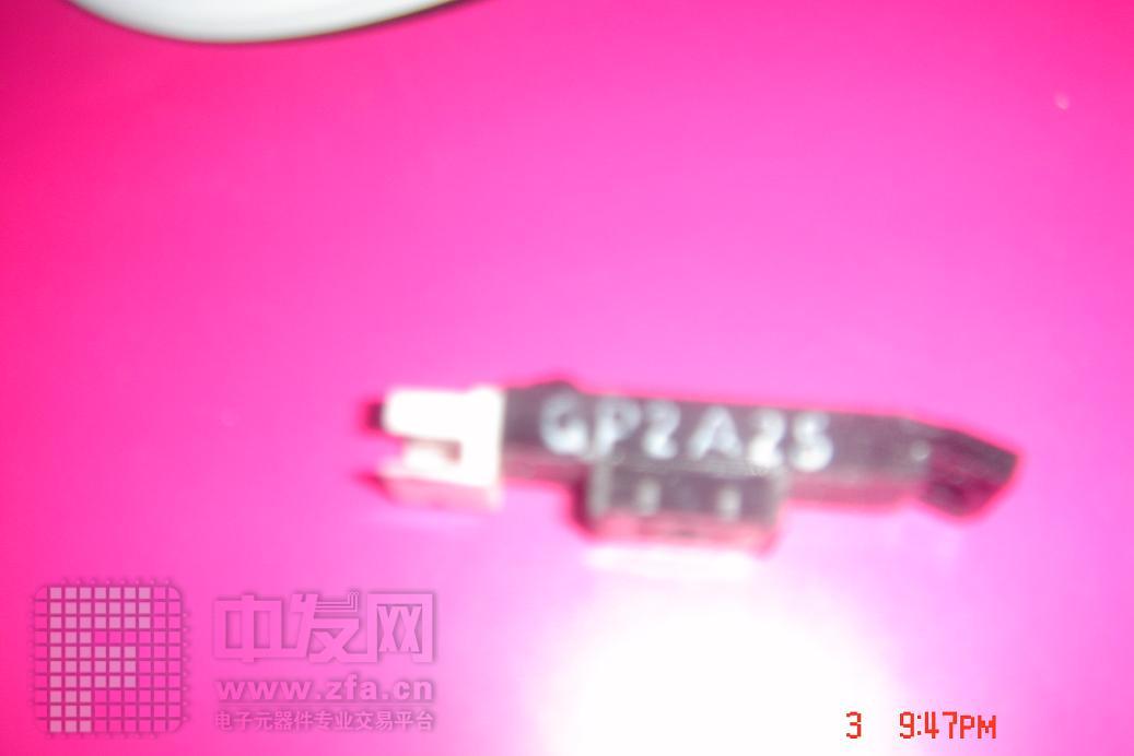 反射 GP2A25