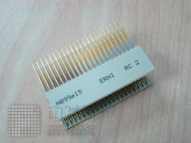 ERNI连接器 923131