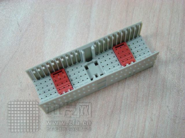 ERNI连接器 054795