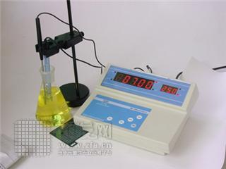 台式酸度计 F30